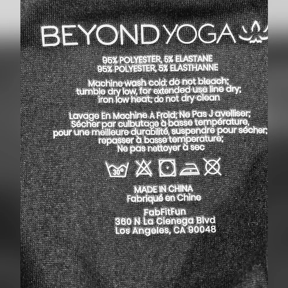 NEW! Beyond Yoga Pocket Infinity Scarf Black‎